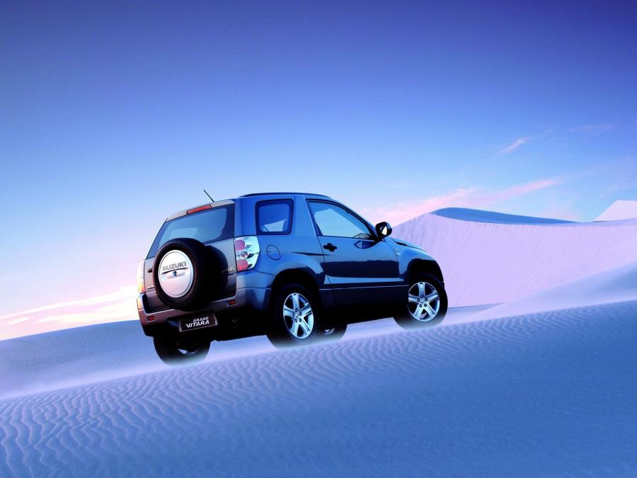  Suzuki Grand Vitara 3-Door 2005 года  (фото 2 из 13)